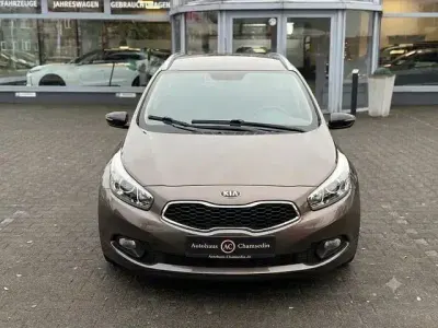 Gebraucht Kia Ceed Sportswagon 150 PS (110 kW) 2015 Sand track Kombi