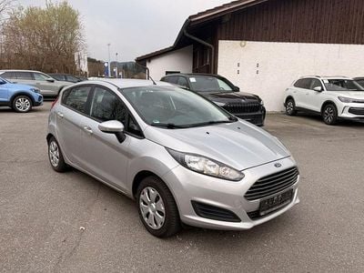 Gebraucht Ford Fiesta Trend 82 PS (60 kW) 2015 Silber Limousine
