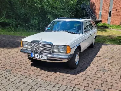 Brugt Mercedes 200 109 HK (80 kW) 1983 Hvid Sedan