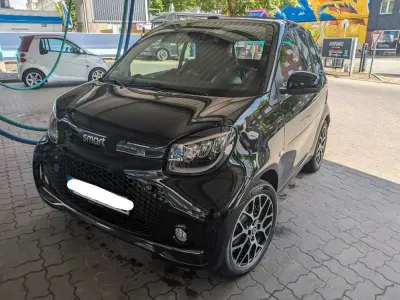 Używany Smart ForTwo Electric Drive 60 kW (82 KM) 2023 Czarny Kabriolet