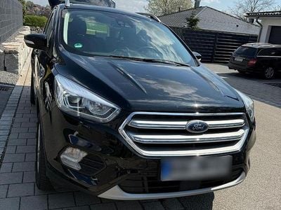 Second-hand Ford Kuga Cool & Connect 150 CP (110 kW) 2019 Negru SUV