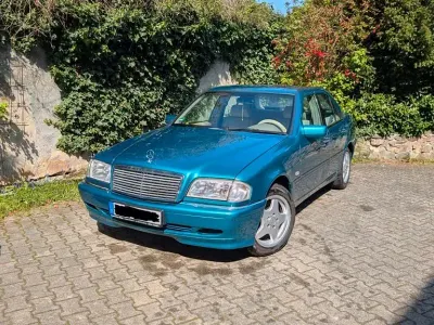 Gebraucht Mercedes C180 Elegance 122 PS (89 kW) 1998 Grün Limousine