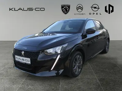 Gebraucht Peugeot e-208 Active 100 kW (136 PS) 2022 Schwarz Kleinwagen
