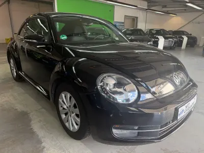 Gebraucht VW Beetle Design 105 PS (77 kW) 2012 Schwarz Kleinwagen