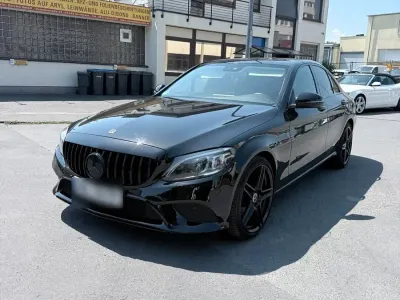 Gebraucht Mercedes C180 156 PS (114 kW) 2018 Schwarz Limousine