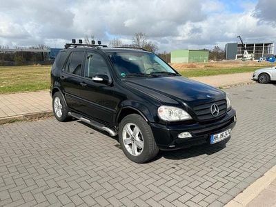 Gebraucht Mercedes ML270 163 PS (119 kW) 2002 Schwarz SUV