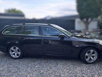Usata BMW 525 197 CV (144 kW) 2008 Nero Station wagon