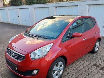 Gebraucht Kia Venga DREAM-TEAM Edition 125 PS (91 kW) 2013 Rot Kleinwagen