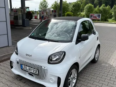 Gebraucht Smart ForTwo Electric Drive 60 kW (82 PS) 2021 Weiß Coupé