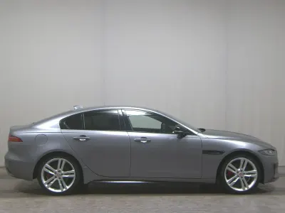 Second-hand Jaguar XE R-Dynamic 250 CP (183 kW) 2023 Gri Berlinǎ