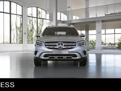Gebraucht Mercedes GLC300 Business 211 PS (155 kW) 2022 Metalliclack hightechsilber SUV