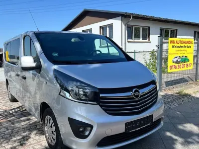 Gebraucht Opel Vivaro 125 PS (91 kW) 2016 Silber Van / Kleinbus