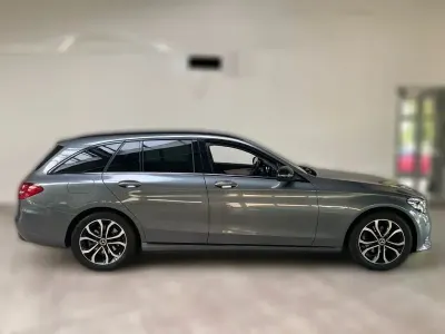 Gebraucht Mercedes C180 Night 156 PS (114 kW) 2019 Grau metallic Kombi