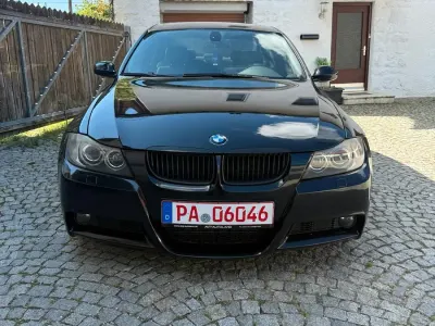 Gebraucht BMW 325 M Sport 197 PS (144 kW) 2007 Schwarz Limousine