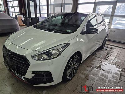 Weiß Gebraucht 2015 Hyundai i30 Turbo Limousine | 12.490 € (Teuer)