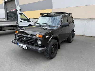Usata Lada niva 84 CV (61 kW) 2019 Nero SUV