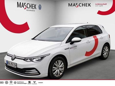 Pure white Gebraucht 2022 VW Golf Style Limousine | 21.690 € (Guter Preis)