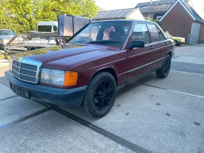 Gebraucht Mercedes 190 72 PS (52 kW) 1987 Limousine