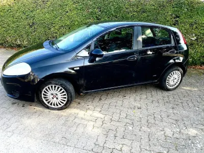 Gebraucht Fiat Grande Punto 65 PS (47 kW) 2009 Blau Kleinwagen