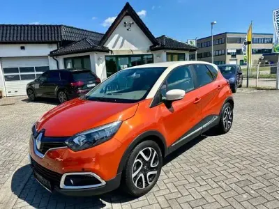 Gebraucht Renault Captur Luxe 114 PS (83 kW) 2016 Orange SUV