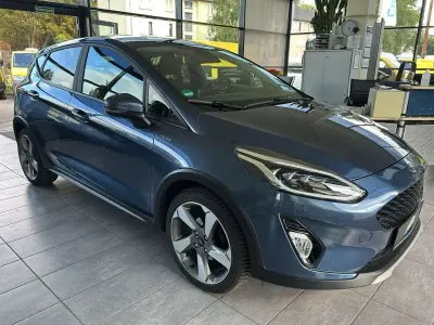 Gebraucht Ford Fiesta Active 86 PS (63 kW) 2019 Blau Kleinwagen
