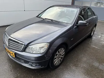Usata Mercedes C200 136 CV (100 kW) 2010 Grigio Berlina
