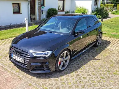 Używany Audi S3 Sport 310 KM (228 kW) 2018 Czarny Sedan/Limuzyna