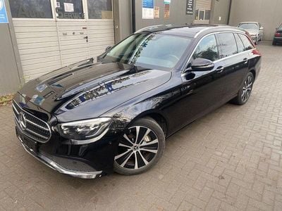 Gebraucht Mercedes E300 194 PS (142 kW) 2023 Schwarz Kombi