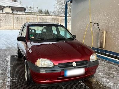 Używany Opel Corsa 50 KM (36 kW) 1996 Czerwony Hatchback
