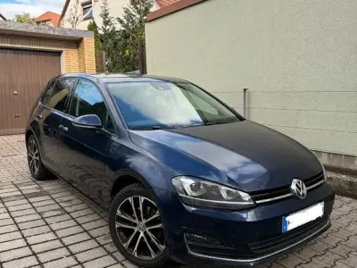 Second-hand VW Golf VII Allstar 110 CP (80 kW) 2016 Albastru Berlinǎ