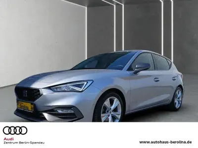 Używany Seat Leon FR 150 KM (110 kW) 2021 Srebrny Sedan/Limuzyna