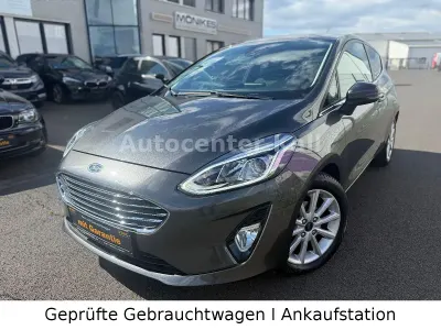 Gebraucht Ford Fiesta Titanium 101 PS (74 kW) 2017 Grau Kleinwagen