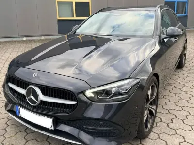 Gebraucht Mercedes GLB200 163 PS (119 kW) 2022 Schwarz SUV