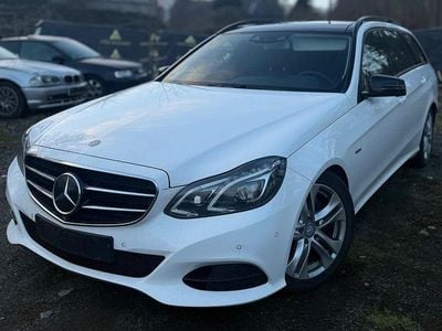 Weiß Gebraucht 2015 Mercedes E300 Edition Kombi | 15.999 € (Fairer Preis)