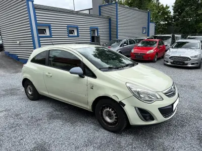 Używany Opel Corsa 69 KM (50 kW) 2013 Biały Hatchback