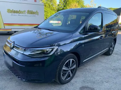 Gebraucht VW Caddy Style 122 PS (89 kW) 2024 Blau Van / Kleinbus