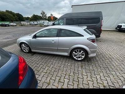 Opel Astra GTC