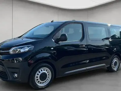 Gebraucht Toyota Proace Verso 144 PS (105 kW) 2022 Schwarz Kombi