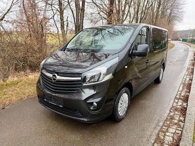 Schwarz Gebraucht 2019 Opel Vivaro Van / Kleinbus | 17.999 € (Teuer)