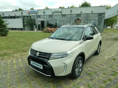 Neu Suzuki Vitara Comfort 129 PS (94 kW) 2026 Savannah/cosmic black pearl me SUV