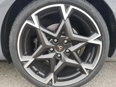 Neu Cupra Leon 400 PS (294 kW) 2026 Graphenegrau Kombi