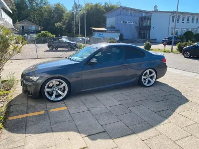 Gebraucht BMW 335 Performance 306 PS (225 kW) 2007 Grau Coupé