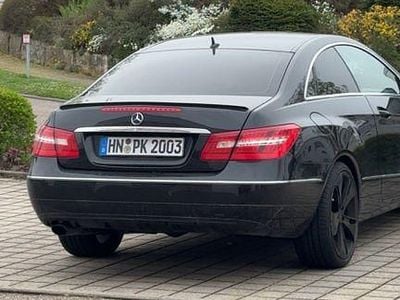 Usata Mercedes E200 Avantgarde 184 CV (135 kW) 2010 Nero Coupé