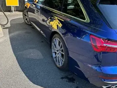 Gebraucht Audi S6 Basis 349 PS (256 kW) 2019 Blau Kombi