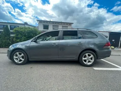 Gebraucht VW Golf VII Match 105 PS (77 kW) 2013 Grau Kombi