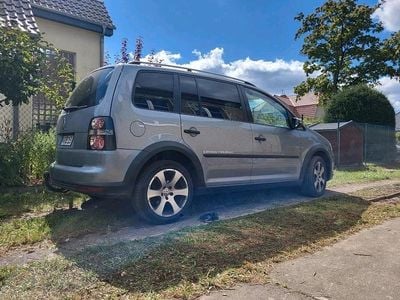 VW Touran Cross