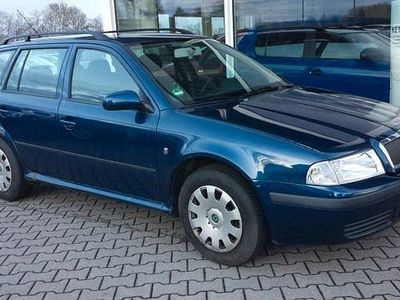 Blau Gebraucht 2009 Skoda Octavia Tour Kombi | 3.000 € (Teuer)