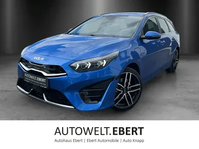 Gebraucht Kia Ceed Spirit 141 PS (103 kW) 2022 Blau Kleinwagen