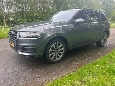 Używany Audi Q7 Proline 272 KM (200 kW) 2015 Szary SUV