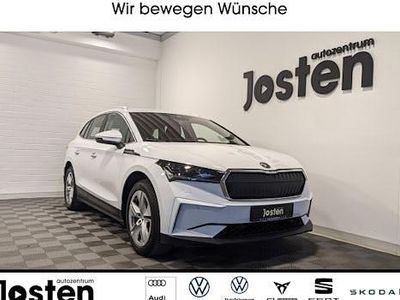 Weiß Gebraucht 2022 Skoda Enyaq iV Loft SUV | 29.490 € (Superpreis)